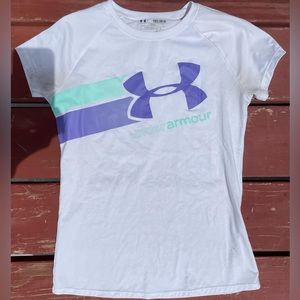 Girl’s youth medium white Under Armour shirt